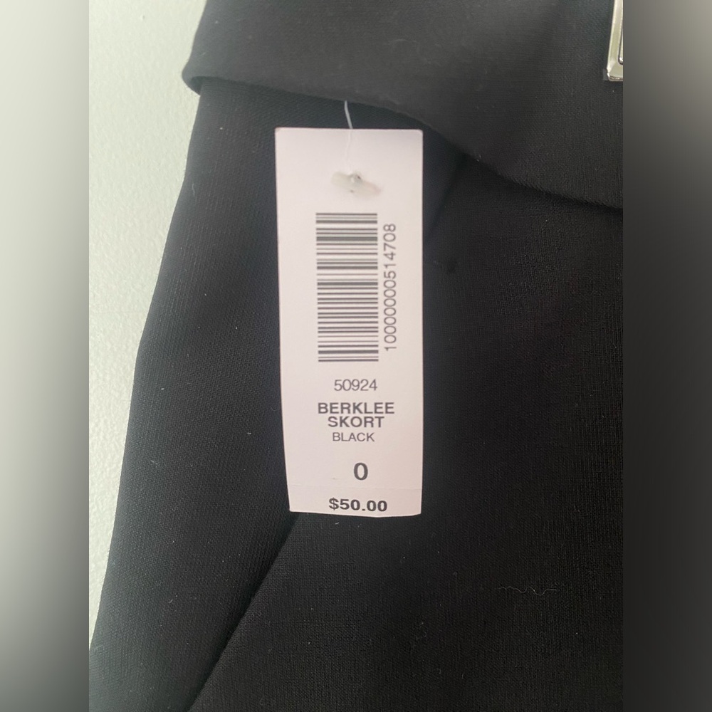Talula Berklee Skort Black New with tag Size 0 Zipper Back Wool Blend Career - Picture 5 of 9
